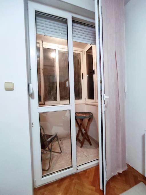 "Idea" Room With Free Parking Split Exterior photo